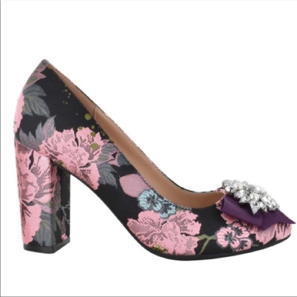 Kelly & Katie Shoes - Kelly & Katie Floral pumps